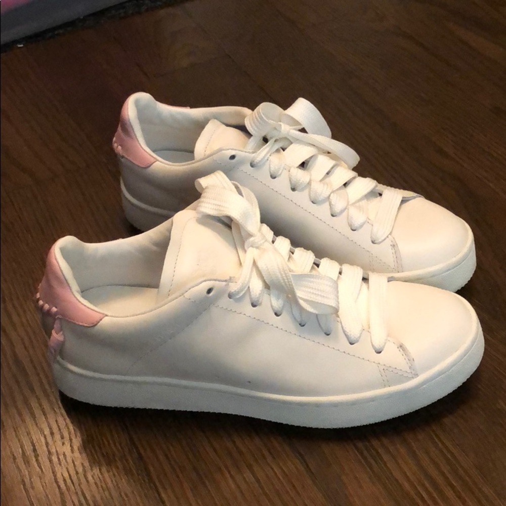 Coach Leather Lo Top Sneaker